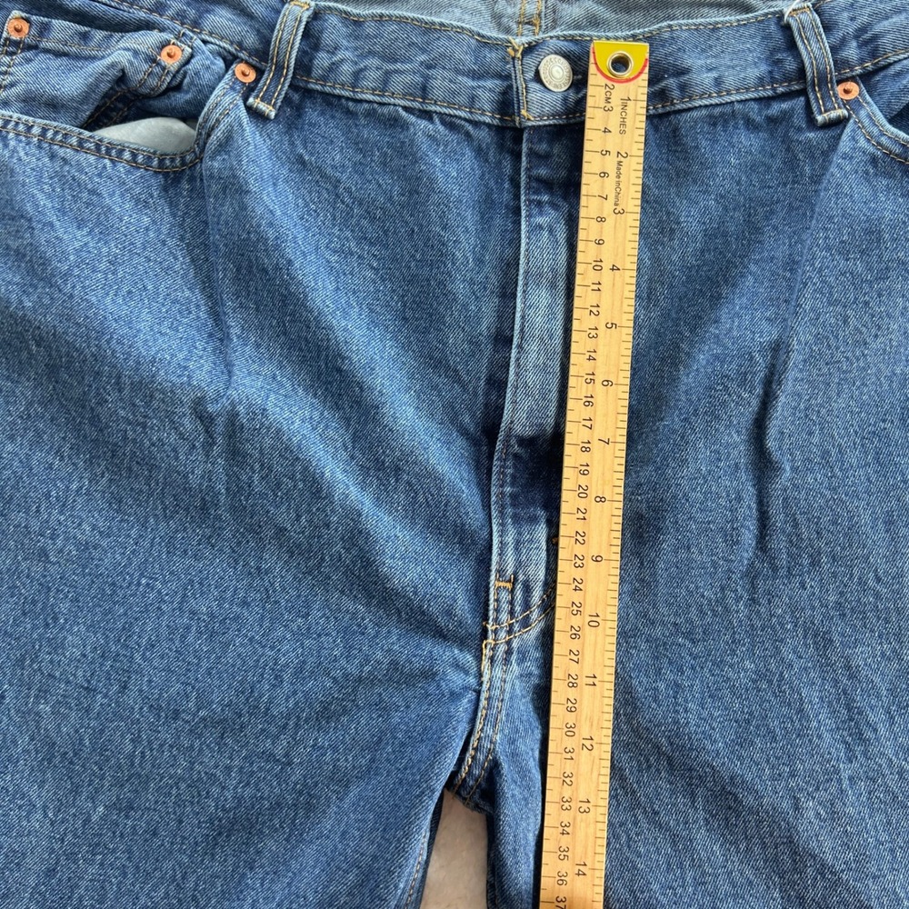 Levis 505 Regular Fit Straight Leg Mens Jeans Wash Blue 44x30 - Picture 6 of 9